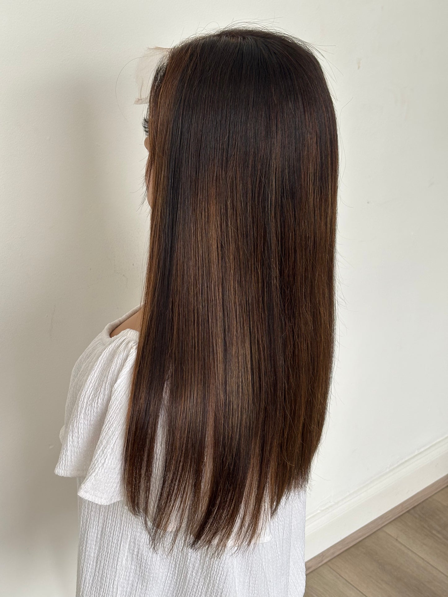 Louise 18” Wig Dark brown/Medium brown Balyage Beginner Cap
