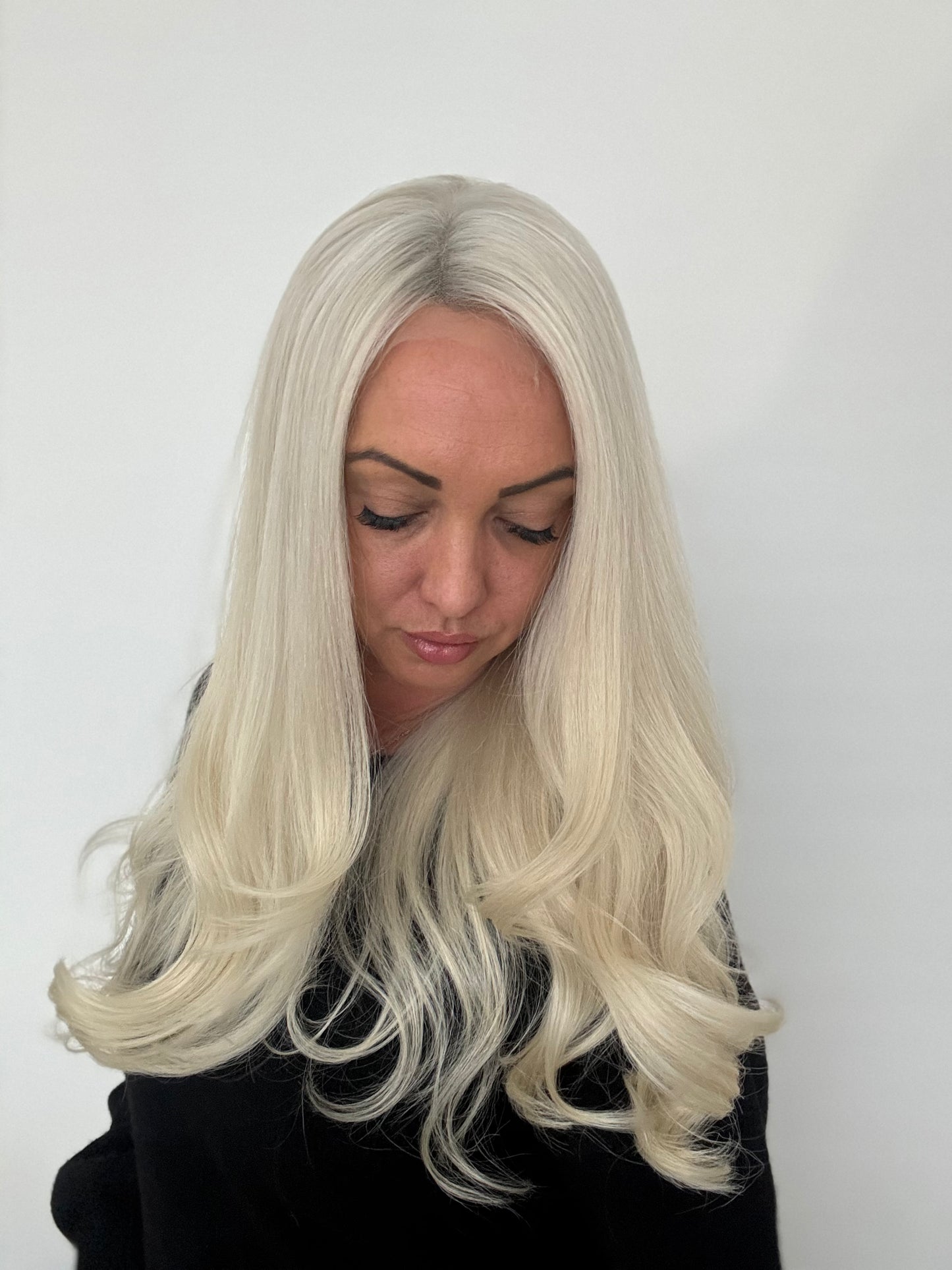 Harper 20" Wig Platinum blonde beginner cap
